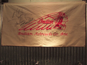 マキシ・プリーストのサイン入りIndian Flag